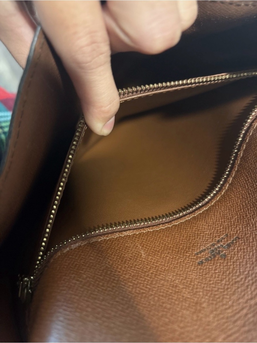 Louis Vuitton GM Saint Cloud Brown Monogram Crossbody Bag - Picture 9 of 14